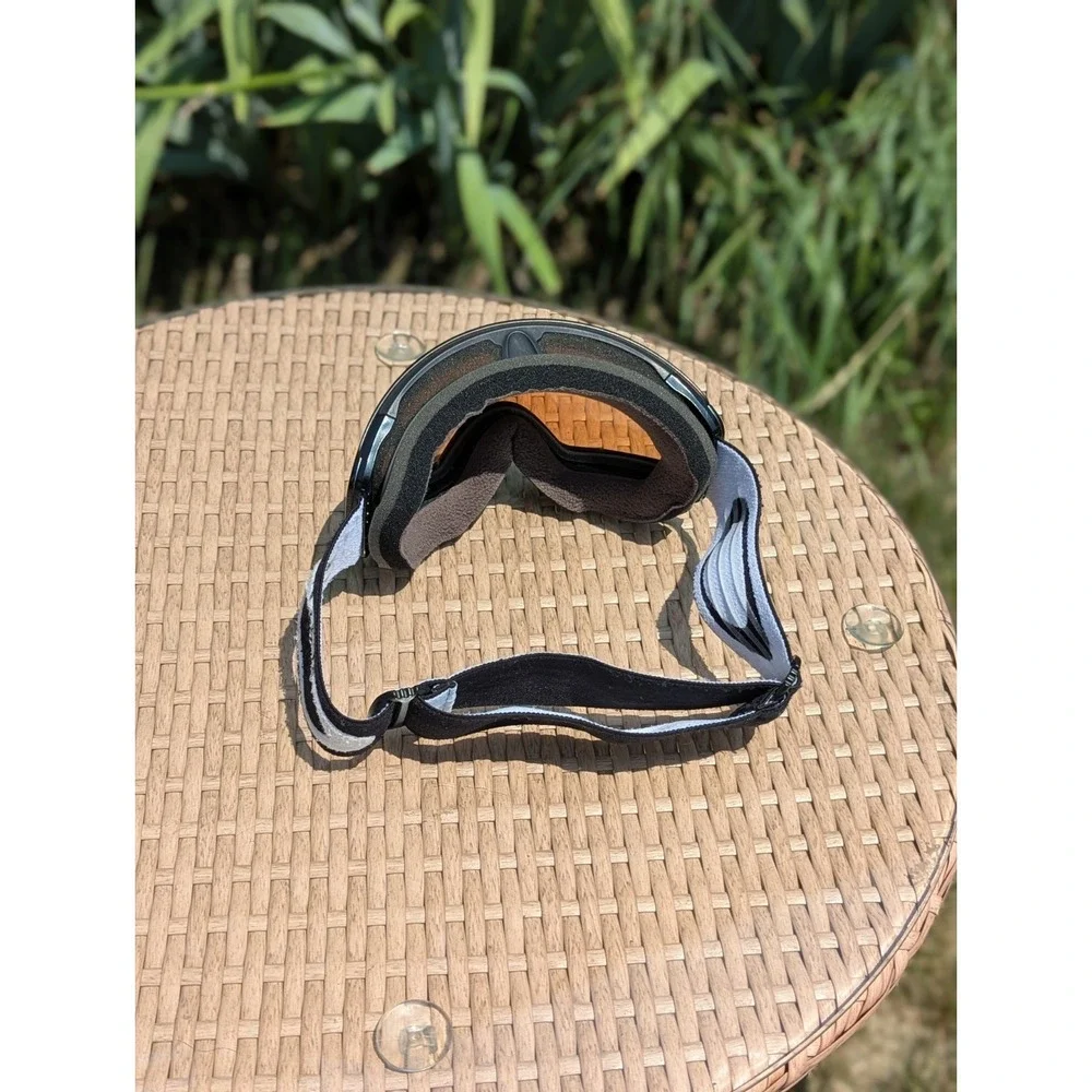 Oakley PRIZM Snow Ski Goggles Black White Amber Lens Snowboard Winter